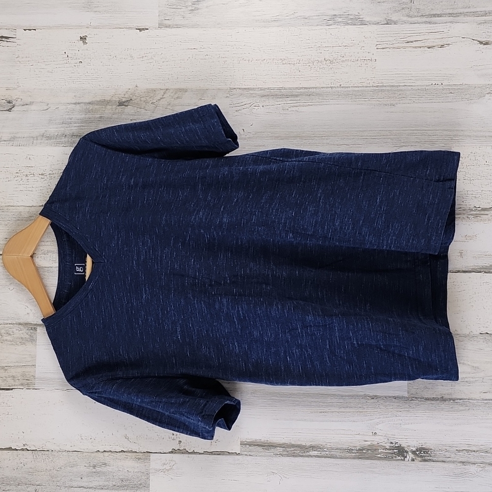George variegated dark blue vneck tshirt Size Small (34-36)